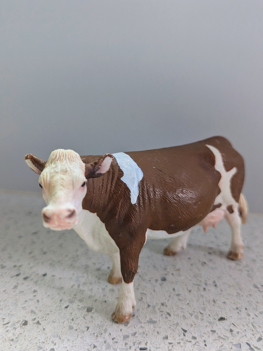 Retired Vintage 2008 Schleich Brown & White Cow Figurine Farm Animal Collectible